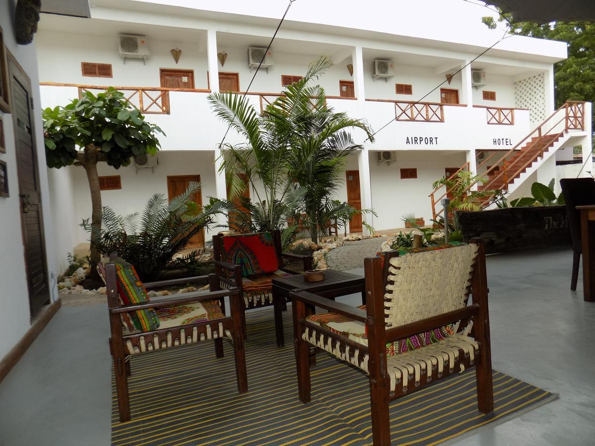 27 Cafe Zanzibar Airport Hotel المظهر الخارجي الصورة
